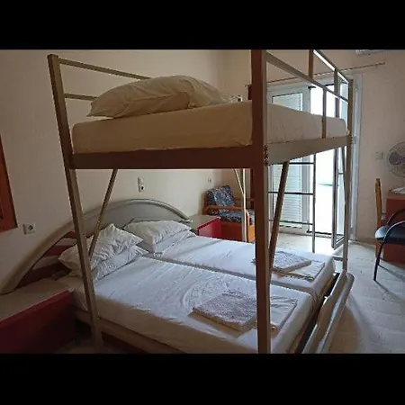 Constantinos Budget Beds Хостел Ханья