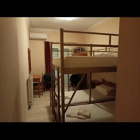 Constantinos Budget Beds Хостел *