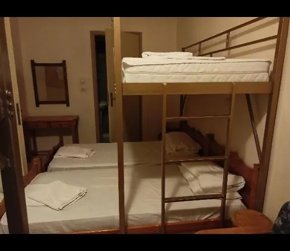 Хостел Constantinos Budget Beds