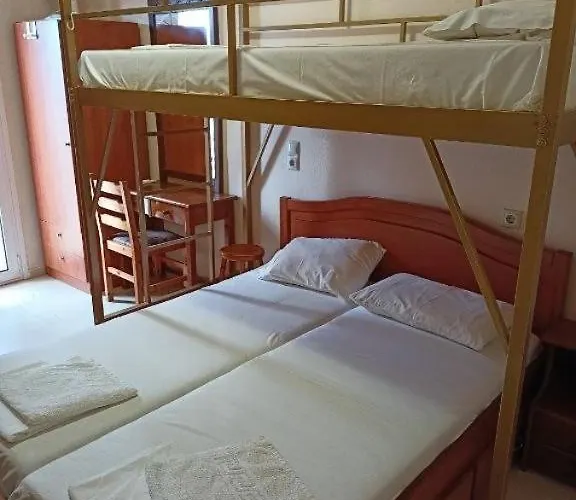 Constantinos Budget Beds La Canea